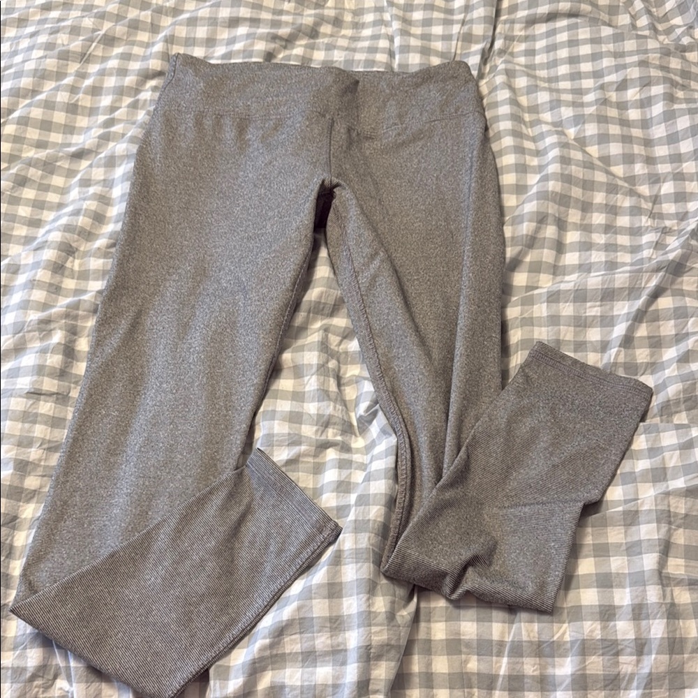 Black and white striped legging